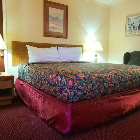 Town House Motor Inn Worland ภายนอก รูปภาพ